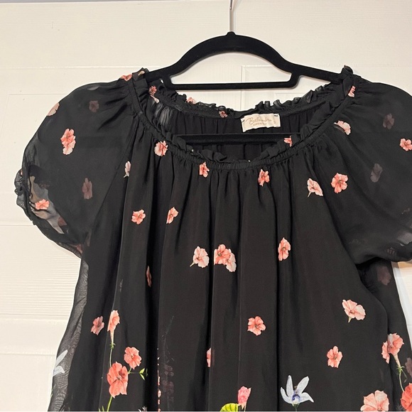 Bubble hem floral blouse - Picture 3 of 3